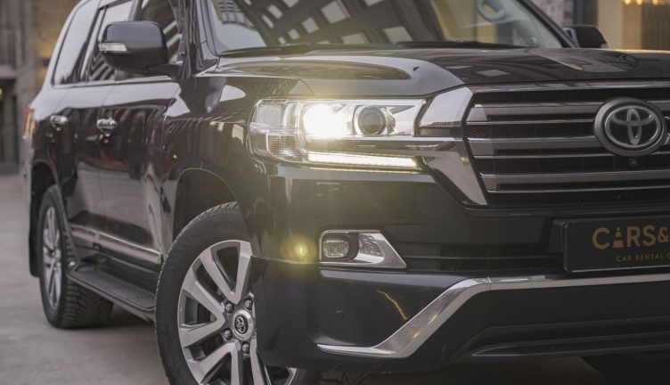 Toyota Land Cruiser 200 Toyota Land Cruiser 200